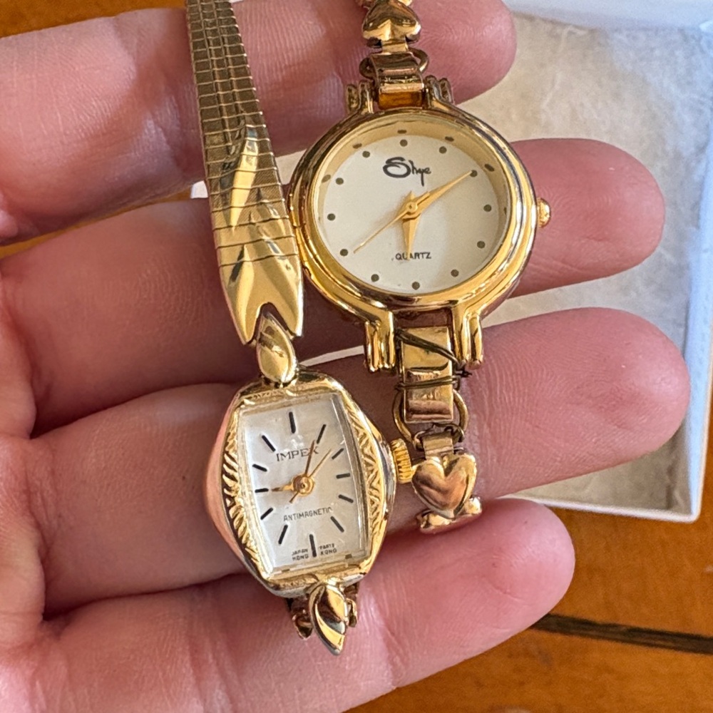 2-Gold-Tone Women's Bracelet Watch’s
Vintage